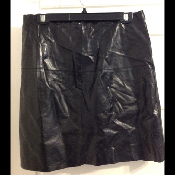 2/$40 GENUINE LEATHER-BANANA REPUBLIC 8 - Picture 9 of 9